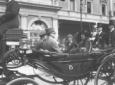 I principi Umberto e Leopoldo in carrozza con Elen ...
