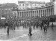 Scorcio di piazza Plebiscito affollata