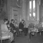 Einaudi e i componenti della spedizione seduti a s ...