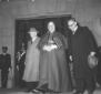 Un alto prelato insieme ad altre personalit� civil ...