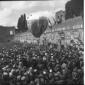 Veduta dall'alto dei manifestanti all'interno dell ...