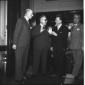 G. Dell'Amore colloquia con Gava intervenuto al co ...