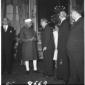Gronchi e Nehru parlano, al fianco del presidente  ...