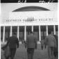 Inquadrata la facciata del Palazzo dei Congressi d ...