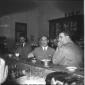 Tambroni prende un caff al bar - piano americano