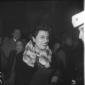 Anna Magnani ripresa all'esterno del teatro Sistin ...