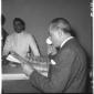 Martino beve un caff al bar mentre legge il giorn ...