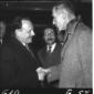 Il Presidente della Regione Sicilia stringe la man ...