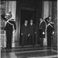Gronchi e Nixon entrano in una sala del Quirinale  ...