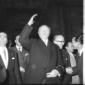 Adenauer,seguito da Hallstein ed altre persone in  ...