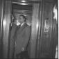 Aldo Moro nell'ascensore del Viminale con un altro ...