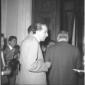 Andreotti ripreso con altri politici di spalle in  ...