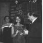 Guido Alberti consegna il premio Strega alla Moran ...