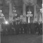 Gronchi posa con diverse persone al Quirinale in o ...