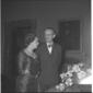Bovet ripreso accanto alla moglie Filomena Nitti - ...
