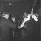 Cesare Merzagora stringe la mano al cantante Marin ...