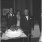 Cesare Merzagora ammira la torta della figlia - pi ...