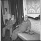 Mario Pannunzio e Eugenio Reale mentre discutono c ...