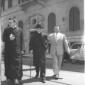 Don Sturzo ripreso in occasione del voto mentre vi ...