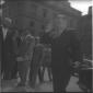 Togliatti entra a Montecitorio - piano americano
