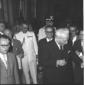 Enrico De Nicola seguito da altre personalit� in   ...