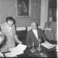 Fanfani e Andreotti ripresi mentre discutono con i ...
