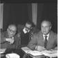 Pietro Nenni e Francesco De Martino seduti ad un t ...