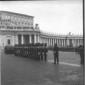 Ripresi di spalle gruppi di carabinieri in formazi ...