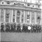 Banda dell'esercito presente a piazza San Pietro.  ...