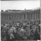 Folla di fedeli presenti in piazza San Pietro per  ...