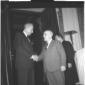 Il ministro John George Diefenbaker  ripreso mentr ...