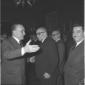 Merzagora e Zoli tra un gruppo di senatori. Dietro ...