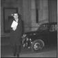Giulio Andreotti all'uscita dal Quirinale. Totale