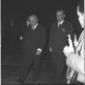 Attilio Piccioni e Luigi Gui in un corridoio del Q ...