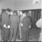 Andreotti discute  con un gruppo di esponenti dell ...
