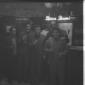 Un gruppo di ragazzi in una birreria - piano ameri ...