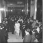 Audrey Hepburn e Mel Ferrer entrano al cinema Fiam ...