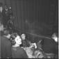 Anna maria Ferrero e Anna Magnani sedute tra il pu ...