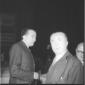 Andreotti, Pella e Gonella sul palco. Piano medio