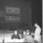 Zoli, Andreotti e altri sul palco del teatro dove  ...