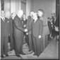 Eisenhower a villa Madama stringe la mano a Gronch ...