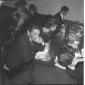 Massimo Girotti al ristorante con altre persone -  ...