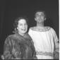 Gassman in costume di scena, con la madre - piano  ...
