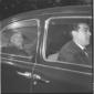 Fanfani in automobile, con un uomo - piano medio