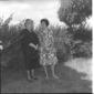 La signora De Bernardis (?) e la figlia colte dura ...