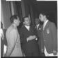 Andreotti conversa con D'Inzeo e l'atleta Livio Be ...