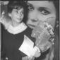 Susan Strasberg ripresa in un interno con alle spa ...