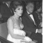 Gina Lollobrigida seduta in platea alla prima del  ...