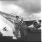 I signori Emerson sulle scalette dell'aereo della  ...