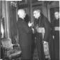 L'ambasciatore Zellerbach saluta monsignor Grano,  ...